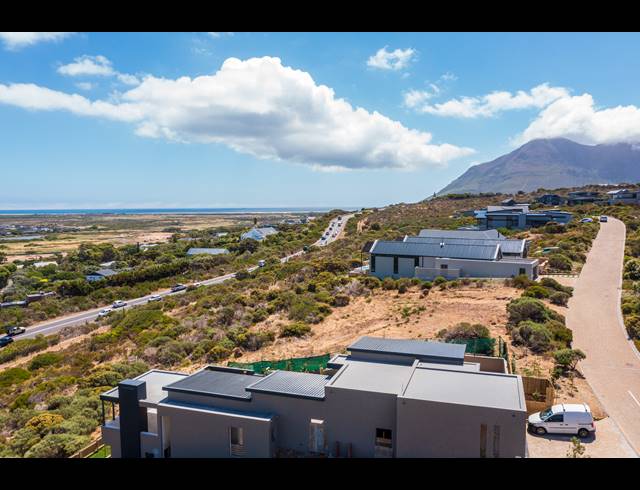 700M² VACANT LAND FOR SALE IN CHAPMAN'S BAY ESTATE